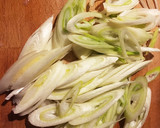 ささみ（胸肉）とネギのゴマ油炒め作り方1写真
