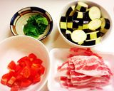 茄子とトマトで豚しゃぶ★ごまポン酢がけ★作り方1写真