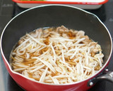 簡単おかず♪豚肉と豆苗の卵とじ煮作り方2写真