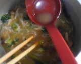 朝食にも！小松菜としめじと白滝のお味噌汁作り方6写真