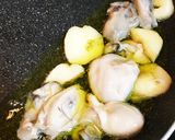 パクチーサラダのにんにく焼き牡蠣(^○^作り方2写真