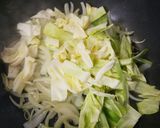 ☆豚カルビと玉ねぎきゃべつのパスタ☆作り方6写真