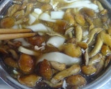 10分！とろ～り熱々♪きのこ＆豆腐うどん作り方9写真