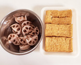 厚揚げと蓮根とミンチの味噌炒め♡作り方1写真