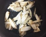 甘辛♡ゴボウと長ネギの合挽き肉炒め！作り方2写真