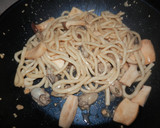 牡蠣とエリンギのバター醬油焼きうどん作り方7写真