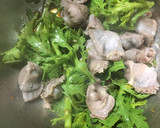 砂肝と春菊の柚子胡椒ポン酢和え作り方4写真