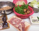 鶏団子赤みそ鍋 〜鍋の素を使って〜作り方4写真