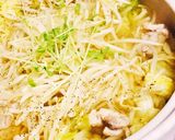 豚キャベもやしのニンニクバター鍋作り方4写真