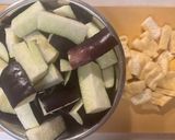 簡単♪とろ〜り茄子と油あげの味噌汁作り方1写真