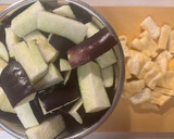 簡単♪とろ〜り茄子と油あげの味噌汁作り方1写真