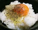 究極の卵かけご飯♥ブラックペッパー作り方2写真