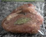 塩麹で作る鶏ハム＊ハニーペッパー風味＊作り方1写真