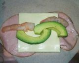 ハムチーズエビアボカドの春巻き作り方2写真