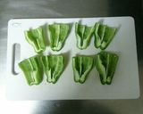 鍋用鶏つみれで簡単♪ピーマンの肉詰め作り方1写真