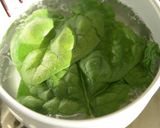 【離乳中期】真鯛とちぢみほうれん草の雑炊作り方2写真