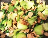☆時短チンゲン菜とベーコンとしめじ丼☆作り方3写真
