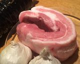 醤油とニンニクだけで煮るチャーシュー作り方1写真