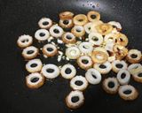 節約でも栄養満点！大根葉と竹輪の中華炒め作り方2写真