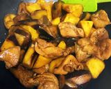 鶏モモとなすとさつまいもの甘辛炒め☆作り方10写真