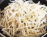 もやしのオープンオムレツ☆コチュマヨで作り方3写真