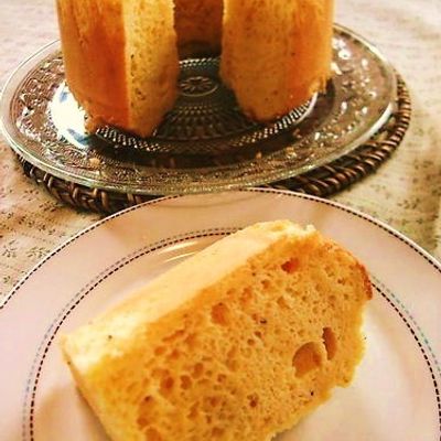 3種のチーズと黒胡椒のシフォンケーキ by うにいくら