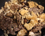 牛肉しめじ生しいたけ厚揚げの練りみそ炒め作り方4写真