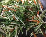 水菜と人参のごま風味炒め♪作り方3写真