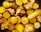 鶏と薩摩芋で＊パインジュースの炒め煮作り方5写真