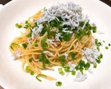 簡単パスタ☆釜揚げしらすペペロンチーノ作り方4写真