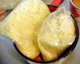 うま辛☆鯖味噌缶のちゃんちゃん焼きそば！作り方2写真