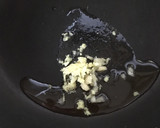 おかず・おつまみ【やげん軟骨の黒酢炒め】作り方2写真