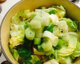 おつまみ系！カリカリ豚のきゃべつ味噌鍋作り方7写真