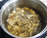 簡単◎おいしい出汁の舞茸としめじのみそ汁作り方3写真