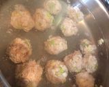 鶏団子とチンゲン菜 スープ作り方3写真