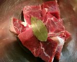 牛すね肉のシチュー作り方1写真