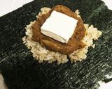 【カレーリメイク 】とクリチのおにぎらず作り方1写真
