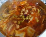 白菜とイカと鶏肉◆豆のトマト煮込みスープ作り方7写真