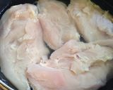 簡単！鶏胸肉を【柔らかく】茹でる方法作り方1写真
