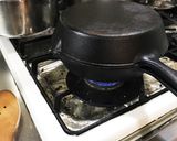 ニトスキ2枚使いで手羽元リンゴ玉ねぎ焼き作り方3写真