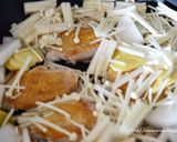手羽先とニラの食べる生姜スープ鍋作り方2写真