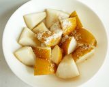 電子レンジで 皮ごと梨のコンポート作り方1写真