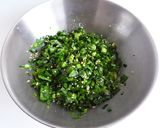 にらとラー油のピリ辛混ぜご飯作り方1写真