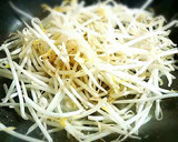 カリカリ鶏皮ともやしのカレー炒め作り方5写真