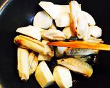 甘辛！鶏手羽なかと里芋のほっこり煮物作り方11写真