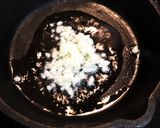 スキレットでお手軽♪ガーリックシュリンプ作り方2写真