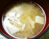 白菜と油揚げと豆腐のお味噌汁☆作り方5写真