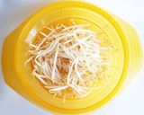 もやしの胡麻＆胡麻油和えサラダ作り方1写真