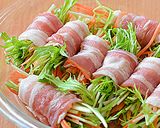 ペッパーが決め手！豚バラ肉の野菜巻き♪作り方1写真