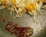 もやしとみかんのガーリック焦がし醤油炒め作り方2写真